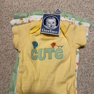 NWT 3 pack onsies.